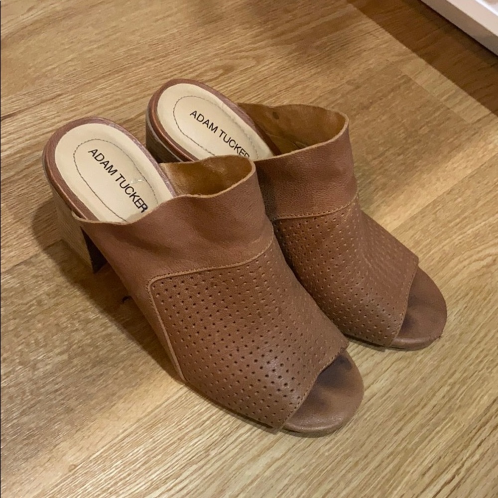 Clogs/heels